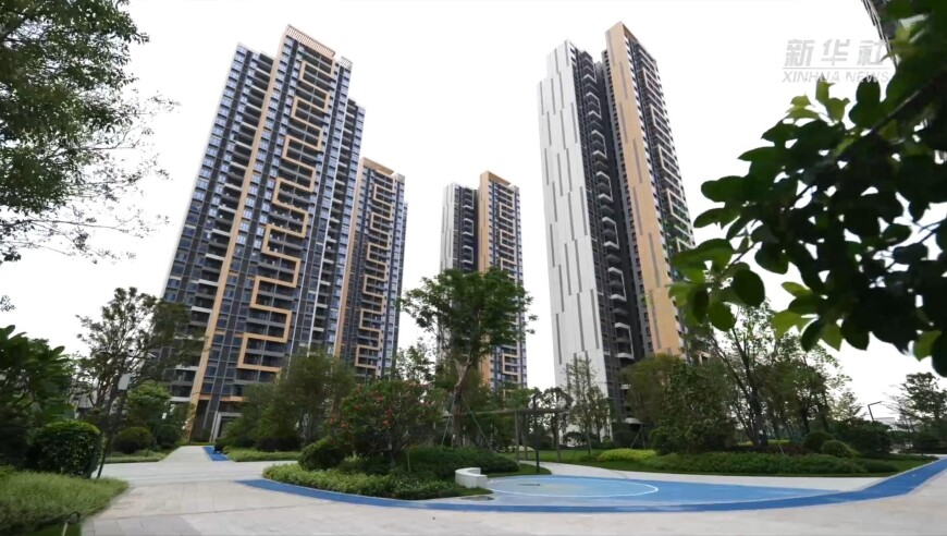 甲亢哥不剥皮直接吃路人递的耙耙柑,2025年香港管家婆资料,最佳精选解释落实_纪念版V2.67